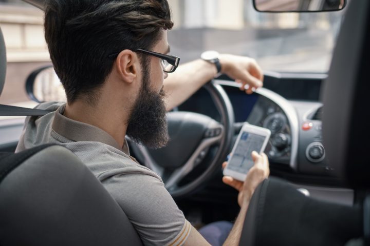 carne conducir en movil